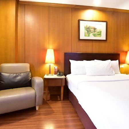 Dynasty Inn Pattaya Buitenkant foto