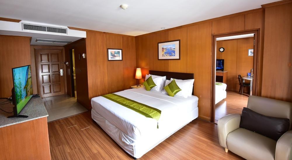Dynasty Inn Pattaya Buitenkant foto