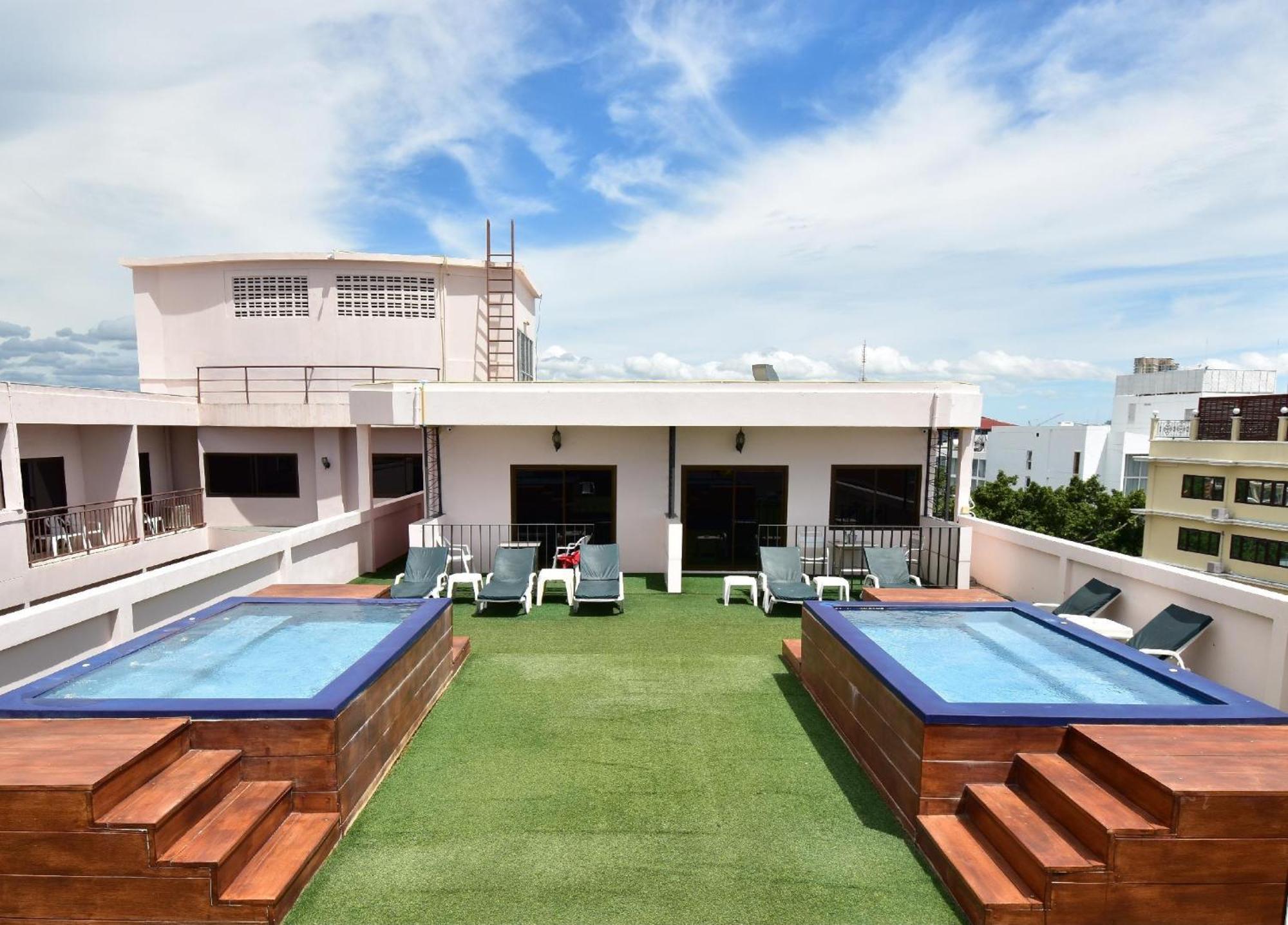 Dynasty Inn Pattaya Buitenkant foto