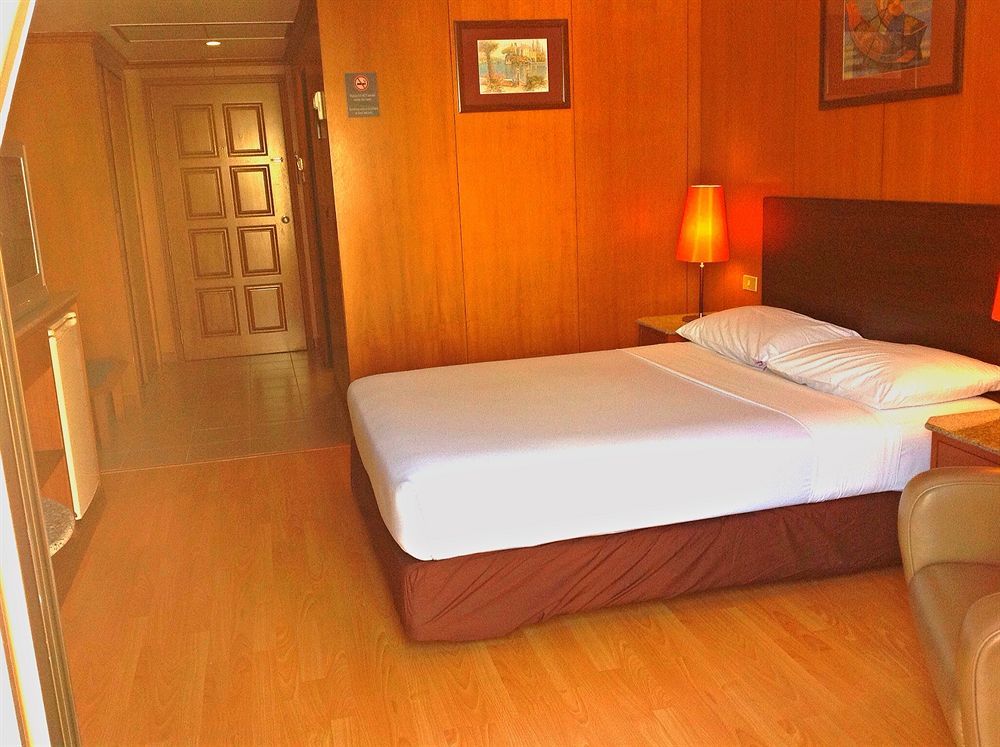 Dynasty Inn Pattaya Buitenkant foto