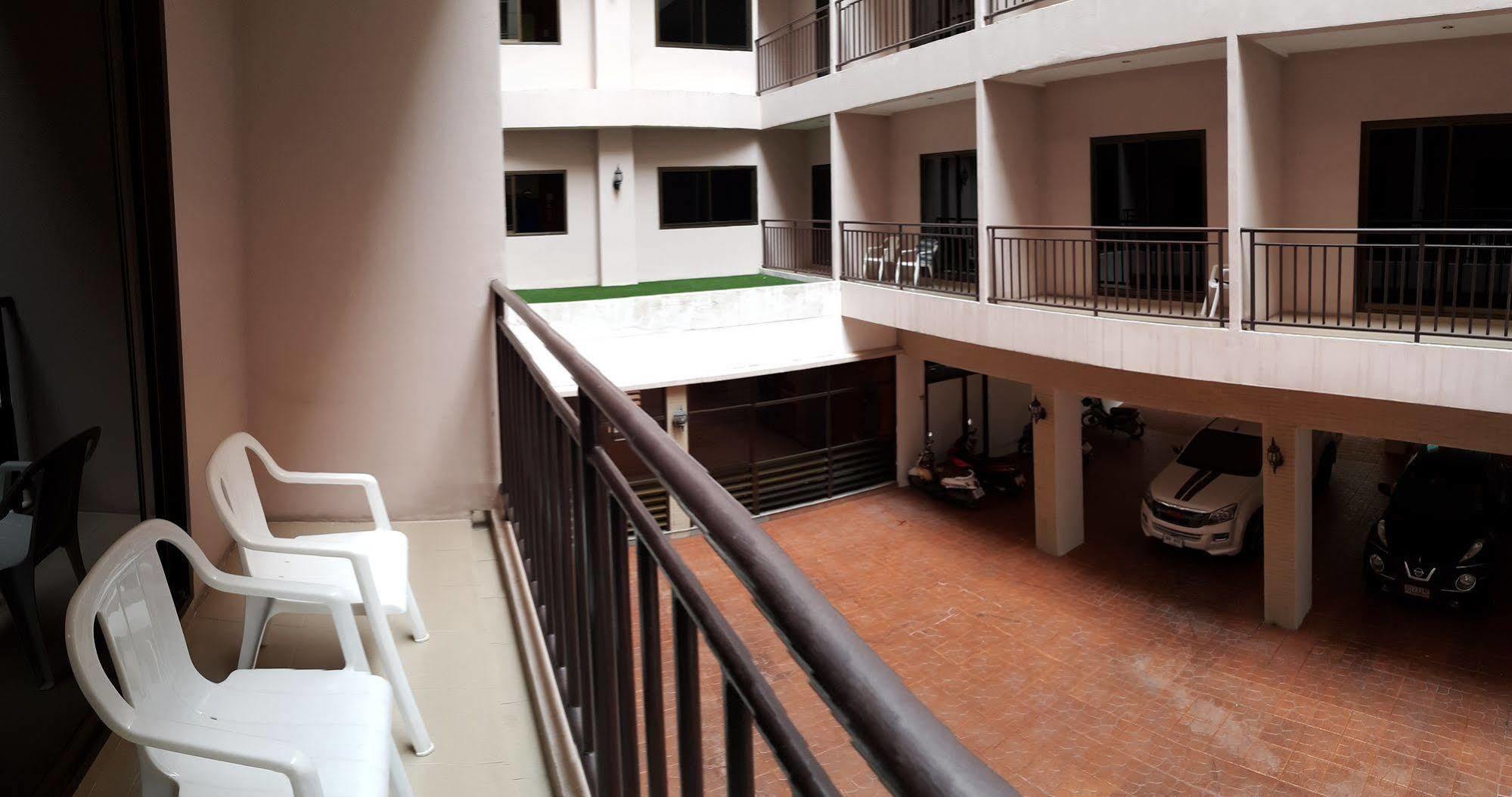 Dynasty Inn Pattaya Buitenkant foto