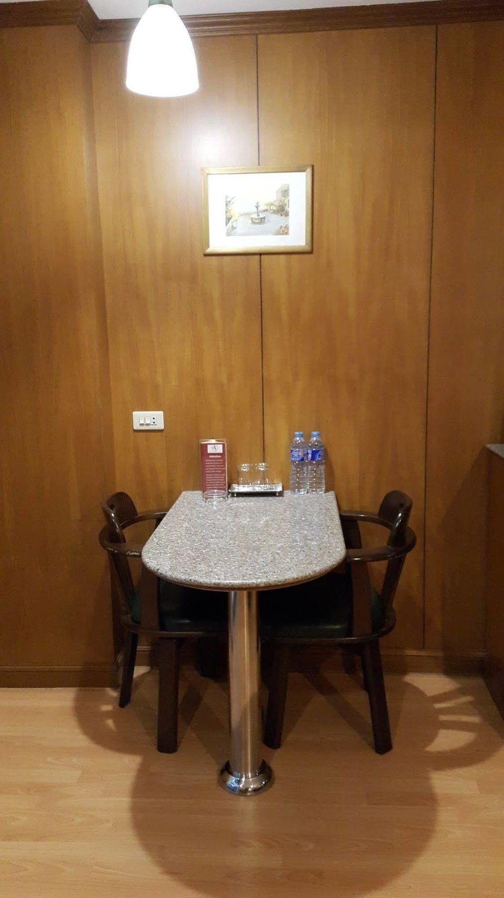 Dynasty Inn Pattaya Buitenkant foto