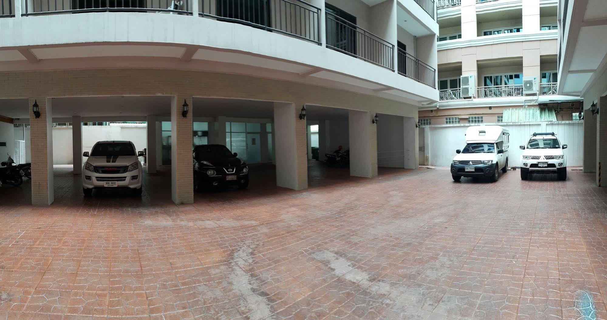 Dynasty Inn Pattaya Buitenkant foto