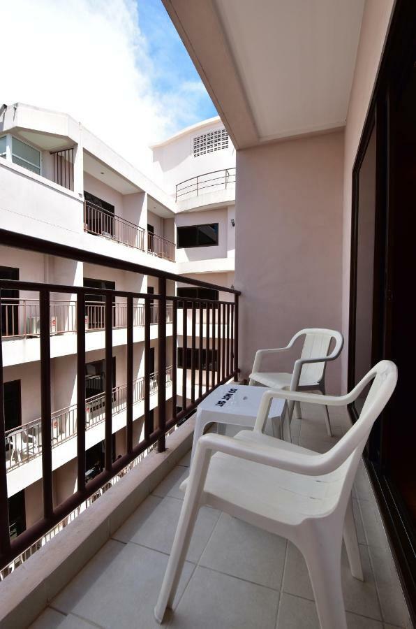 Dynasty Inn Pattaya Buitenkant foto