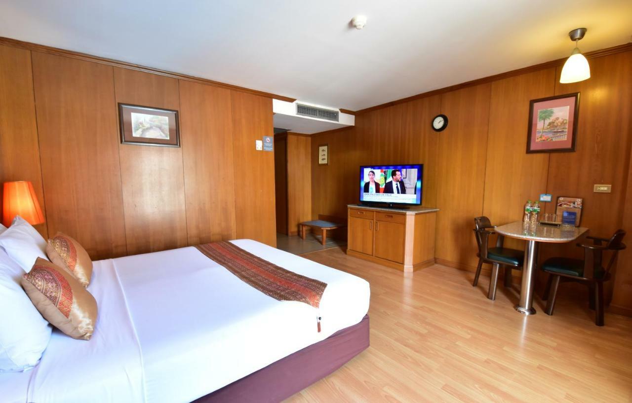 Dynasty Inn Pattaya Buitenkant foto
