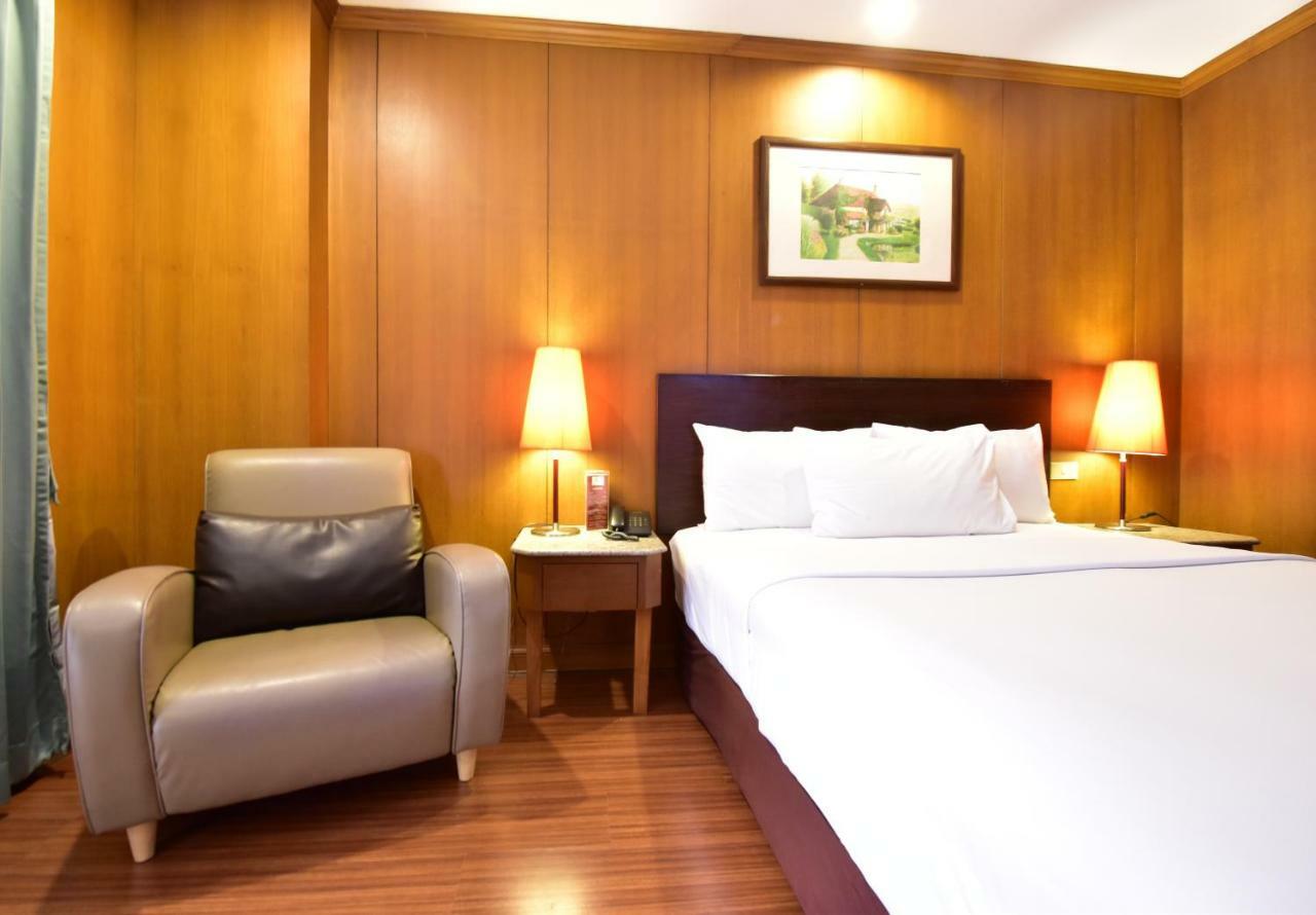 Dynasty Inn Pattaya Buitenkant foto