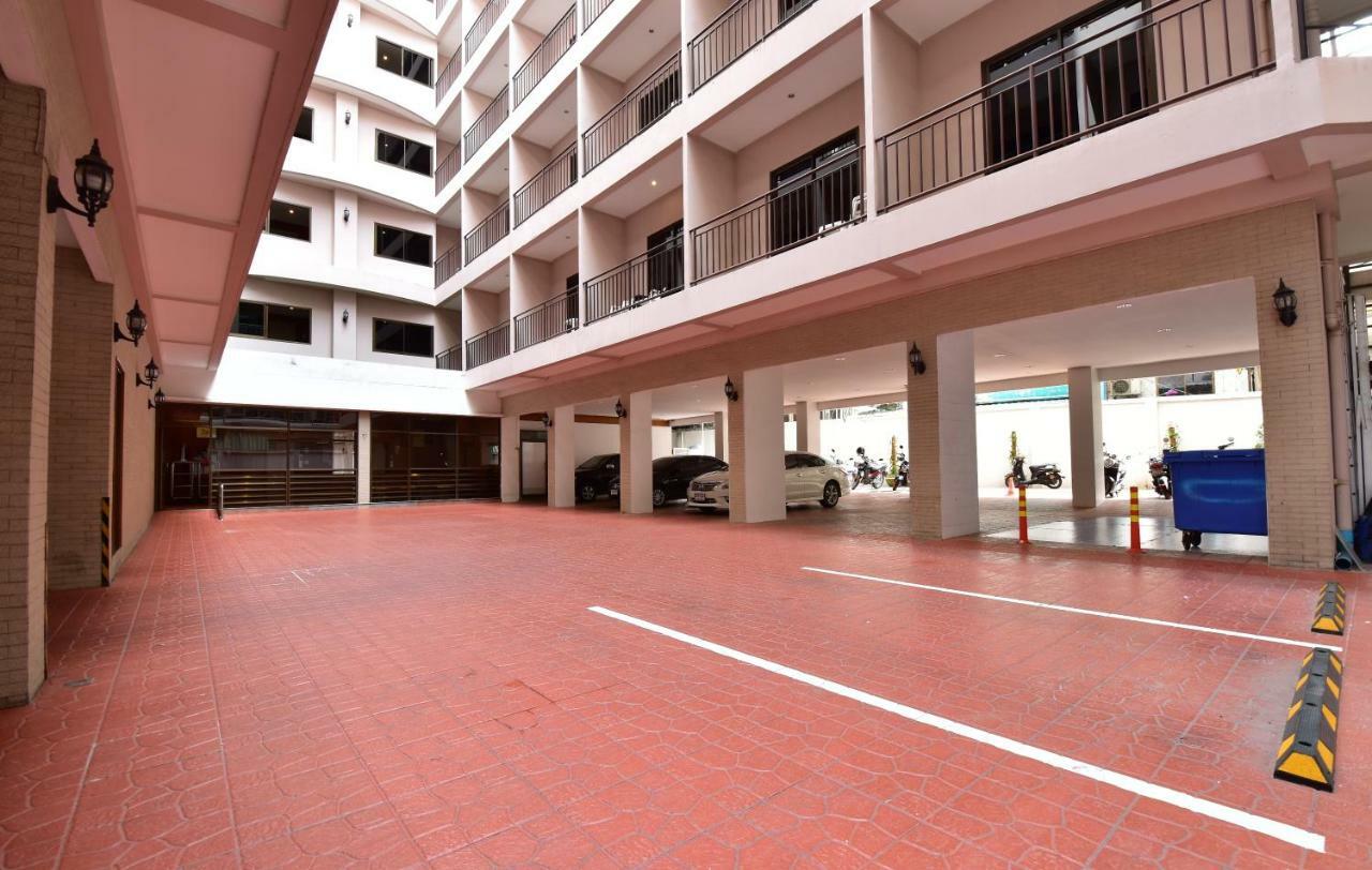 Dynasty Inn Pattaya Buitenkant foto